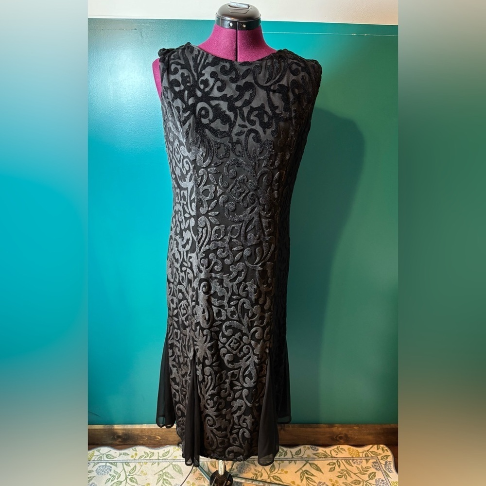 R&M Richards Elegant Black Velvet Patterned Fit & Flare Dress
